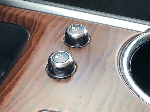 Certified 2020 Nissan Pathfinder Platinum image 22