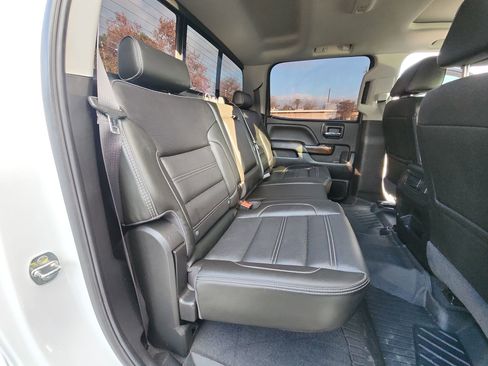 Used 2019 GMC Sierra 2500 Denali image 28