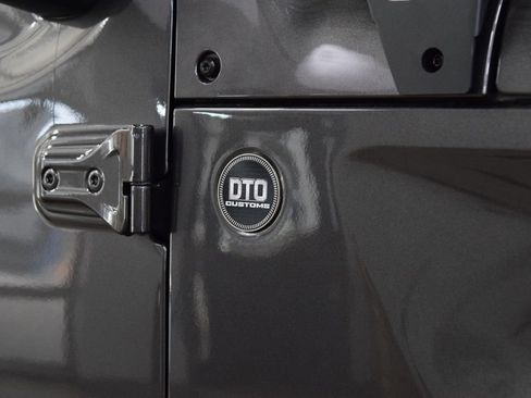 Used 2026 Jeep Wrangler Unlimited Rubicon w/ Safety Group AWD/4WD image 18