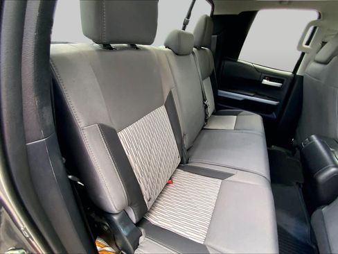 Used 2015 Toyota Tundra SR5 w/ SR5 Upgrade Package AWD/4WD image 20