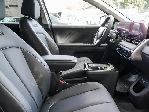 New 2026 Hyundai Ioniq 5 SEL image 18