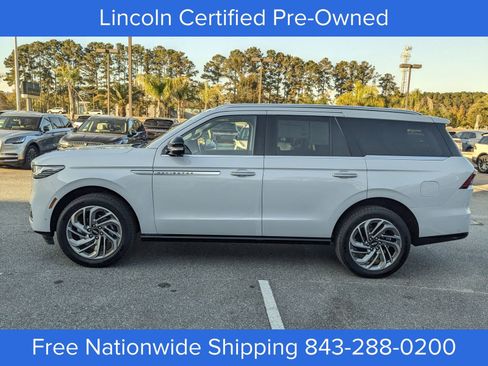 Certified 2025 Lincoln Navigator Reserve image 7