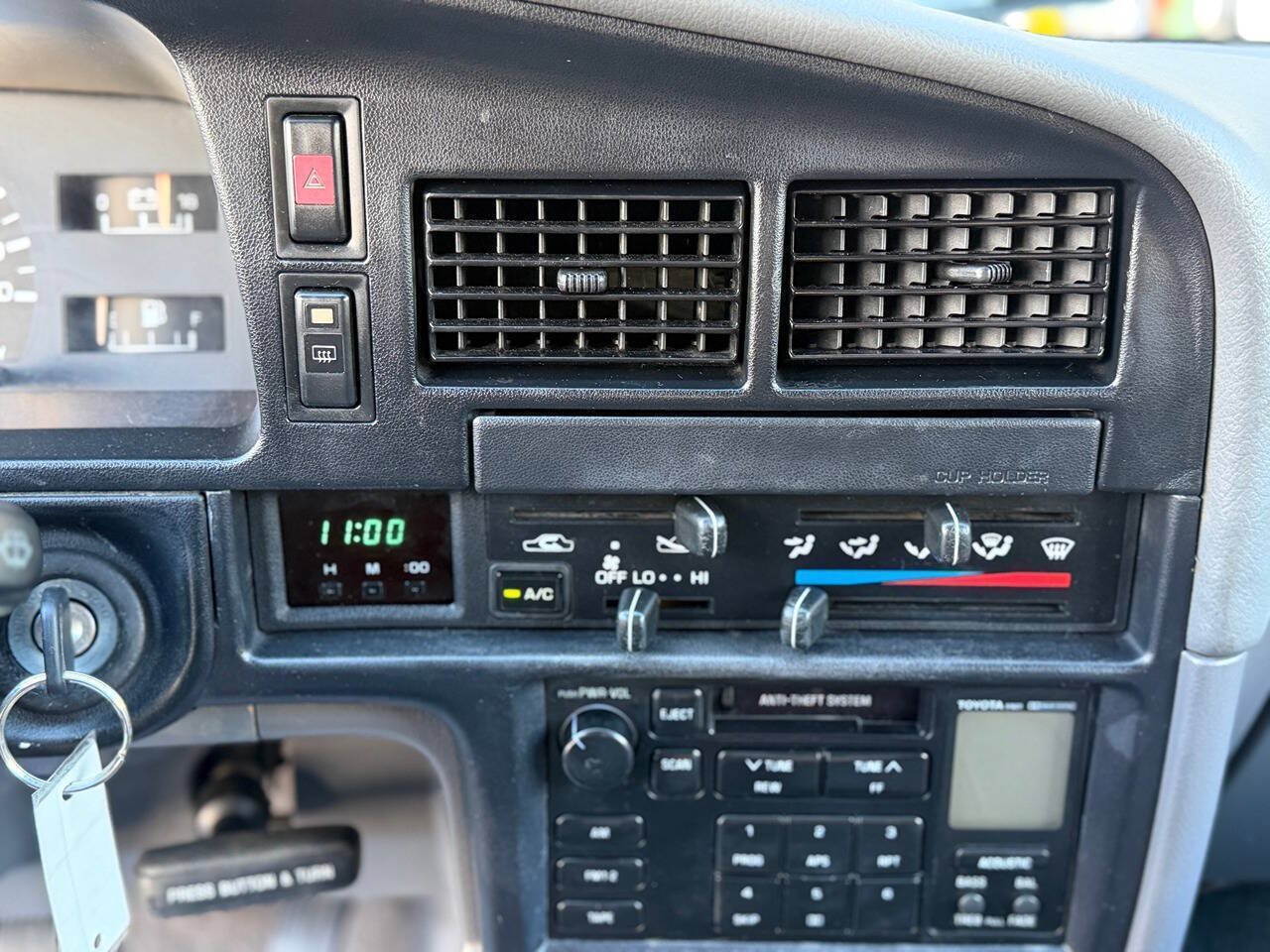 Used 1990 Toyota 4Runner SR5 AWD/4WD image 32