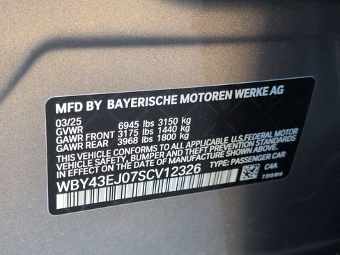 Used 2025 BMW i7 eDrive50 RWD image 39