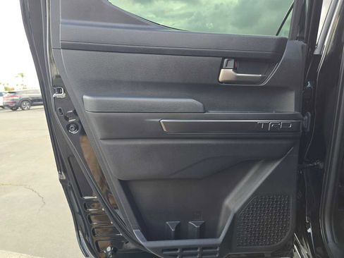 Used 2025 Toyota Tacoma TRD Off-Road image 15