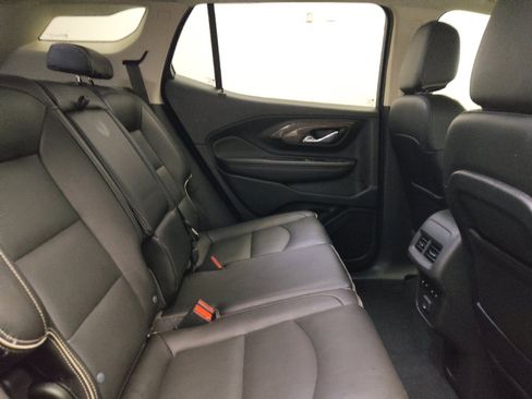 Used 2020 GMC Terrain Denali w/ Denali Premium Package FWD image 19