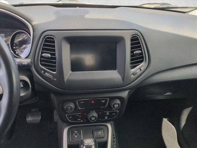 Used 2020 Jeep Compass Latitude FWD image 11