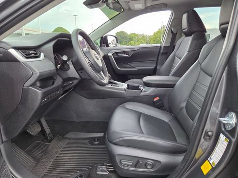 Certified 2025 Toyota RAV4 XLE Premium FWD image 5