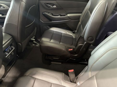 Used 2021 Chevrolet Traverse RS AWD/4WD image 11