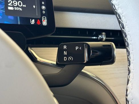 New 2025 Volvo EX90 Plus w/ Protection Package Premier image 22