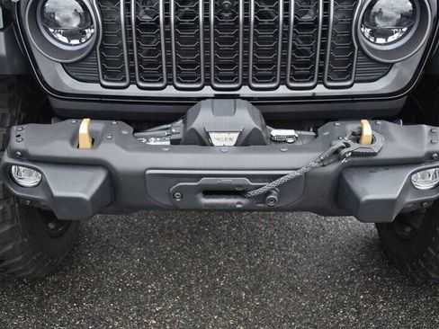 Used 2024 Jeep Wrangler Unlimited Rubicon 392 AWD/4WD image 10