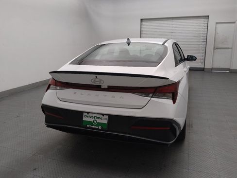 Used 2025 Hyundai Elantra Sport FWD image 7