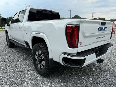 Used 2022 GMC Sierra 2500 AT4 w/ AT4 Premium Plus Package AWD/4WD image 5
