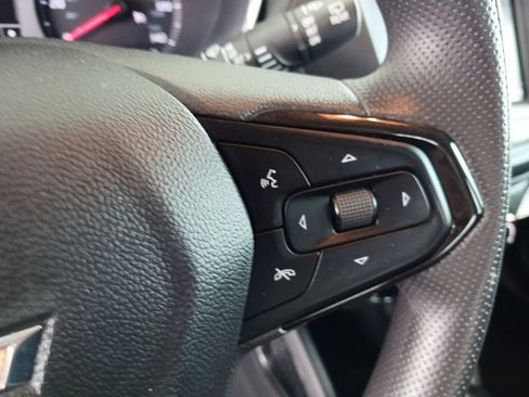 Used 2023 Chevrolet TrailBlazer LT AWD/4WD image 32
