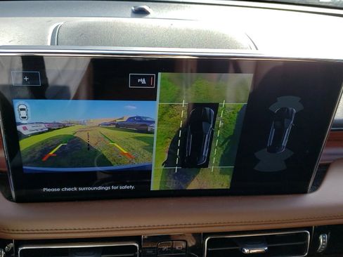 Used 2022 Lincoln Nautilus Reserve w/ Equipment Group 201A image 10