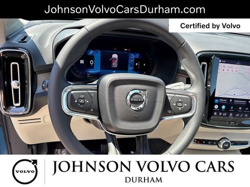 Used 2023 Volvo XC40 B5 Plus w/ Protection Package Premier AWD/4WD image 12
