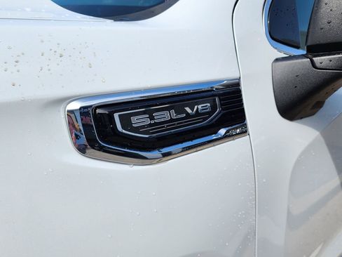 New 2026 GMC Sierra 1500 SLT w/ SLT Premium Plus Package image 11