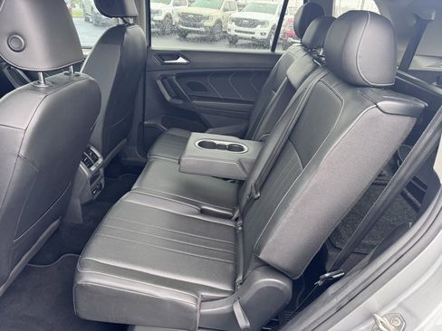Used 2023 Volkswagen Tiguan SE image 29