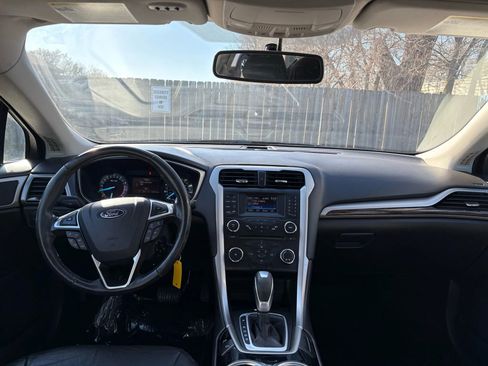 Used 2013 Ford Fusion SE image 18