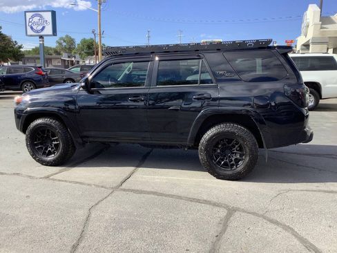 Used 2022 Toyota 4Runner TRD Off-Road Premium AWD/4WD image 23