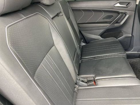 Used 2024 Volkswagen Tiguan SE FWD image 22