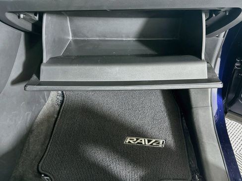 Used 2023 Toyota RAV4 XLE w/ Convenience Package FWD image 32