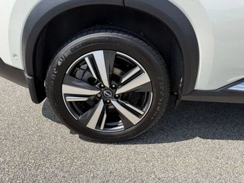 Certified 2023 Nissan Rogue SL w/ SL Premium Package AWD/4WD image 13