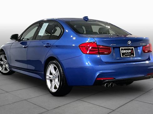 Used 2018 BMW 330i xDrive Sedan w/ M Sport Package AWD/4WD image 11
