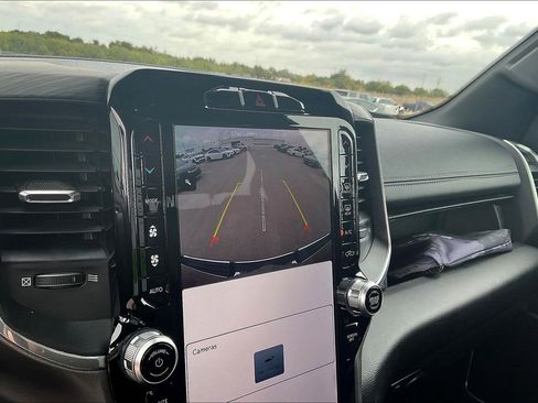 Used 2023 RAM 1500 Laramie image 29