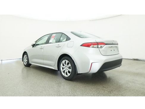 Used 2025 Toyota Corolla LE FWD image 26