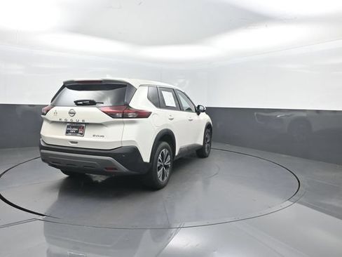 Used 2023 Nissan Rogue SV AWD/4WD image 9
