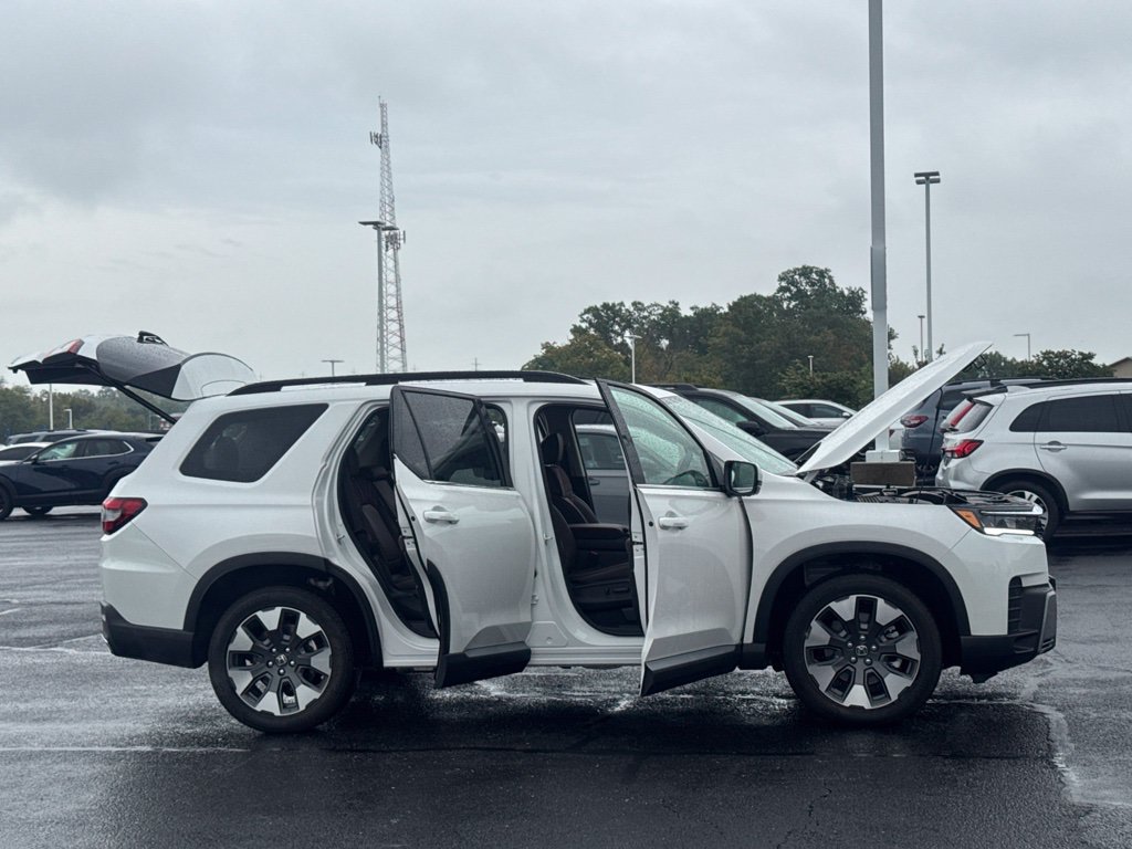 Used 2026 Honda Pilot Elite image 15
