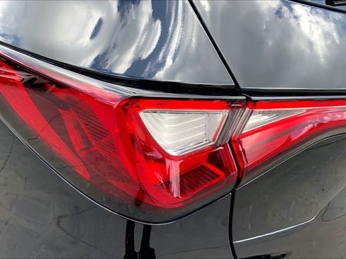 Used 2024 Acura MDX SH-AWD w/ Advance Package image 29