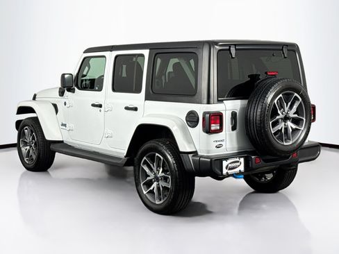 Used 2024 Jeep Wrangler Unlimited w/ Convenience Group AWD/4WD image 13