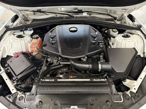 Certified 2017 Chevrolet Camaro LT RWD image 27