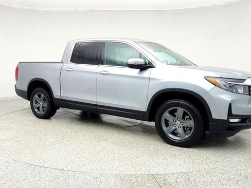 Used 2023 Honda Ridgeline RTL-E image 3