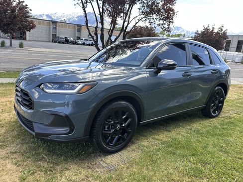 Used 2023 Honda HR-V Sport image 11