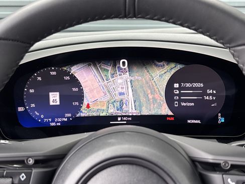 New 2025 Porsche Macan 4 Electric AWD/4WD image 32