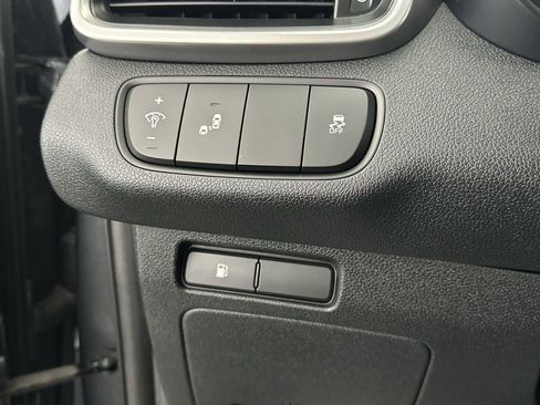 Used 2020 Kia Sorento S image 22