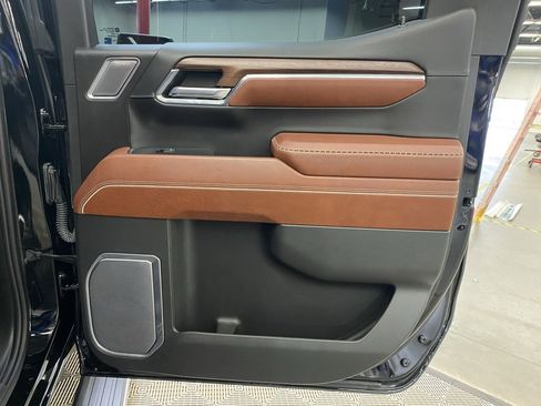 Used 2023 GMC Sierra 1500 Denali Ultimate image 10