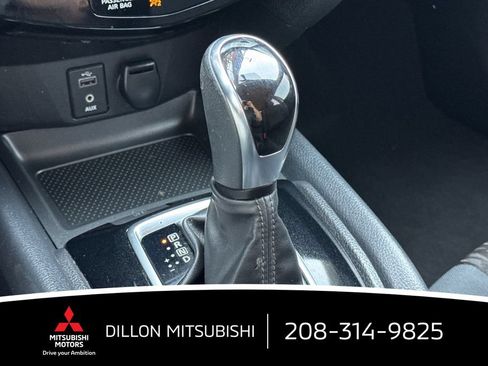 Used 2017 Nissan Rogue SV AWD/4WD image 21