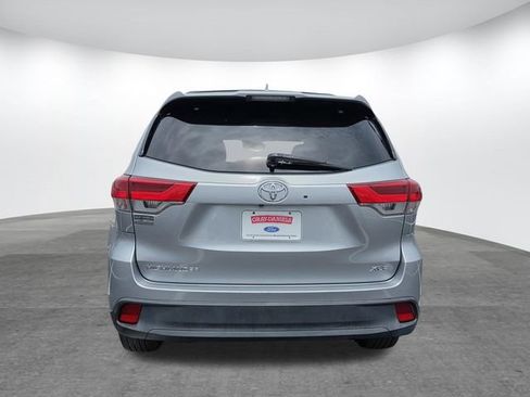 Used 2017 Toyota Highlander XLE FWD image 5