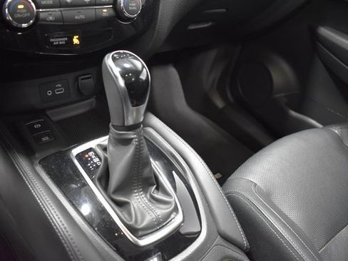 Used 2020 Nissan Rogue SL w/ Premium Package image 20