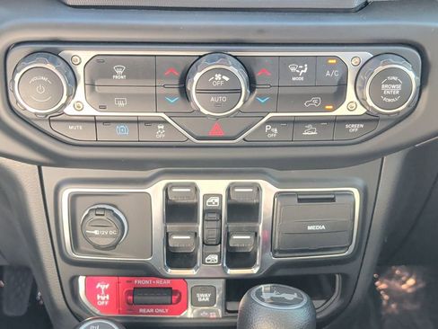 Used 2021 Jeep Wrangler Unlimited Rubicon 4xe w/ Safety Group AWD/4WD image 28