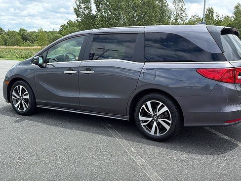 Used 2023 Honda Odyssey Touring image 10