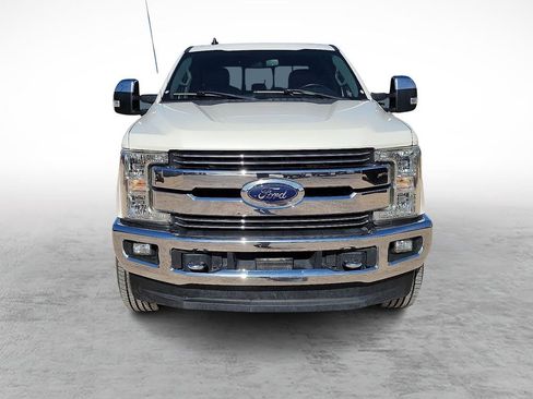 Used 2019 Ford F250 Lariat w/ Chrome Package AWD/4WD image 3