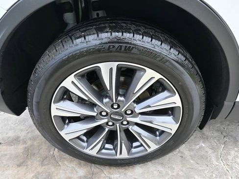 Used 2022 Lincoln Corsair Reserve AWD/4WD image 12