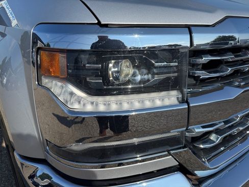 Used 2018 Chevrolet Silverado 1500 LTZ w/ Sport Package AWD/4WD image 31