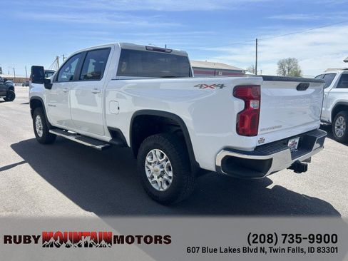 Used 2022 Chevrolet Silverado 2500 LT w/ Fleet Comfort Package AWD/4WD image 19