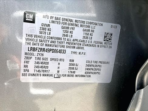 Used 2023 Buick Envision Avenir FWD image 37